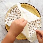 Preparation of easy homemade quiche crust