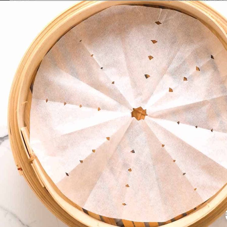 Liner for bamboo steamer