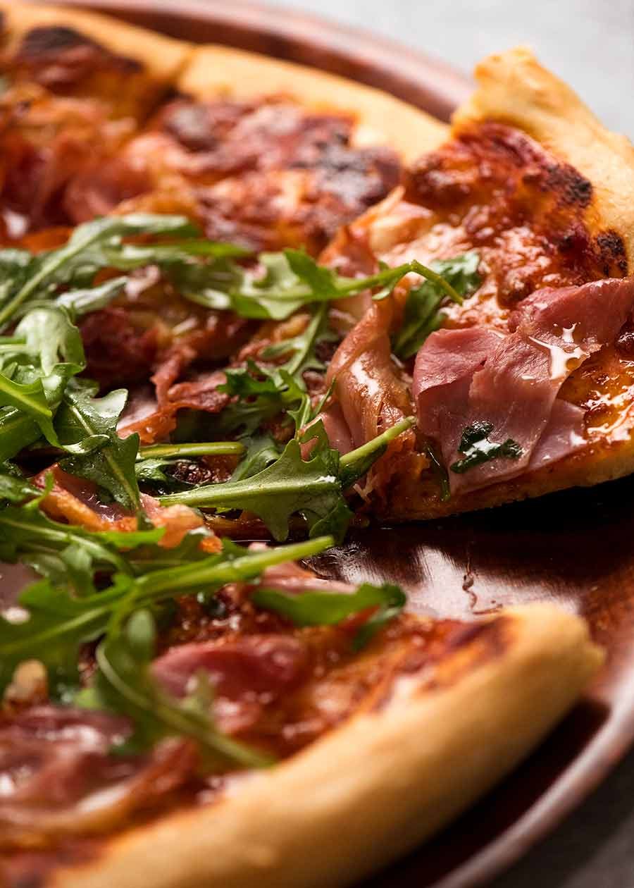 Homemade Rocket Prosciutto Pizza