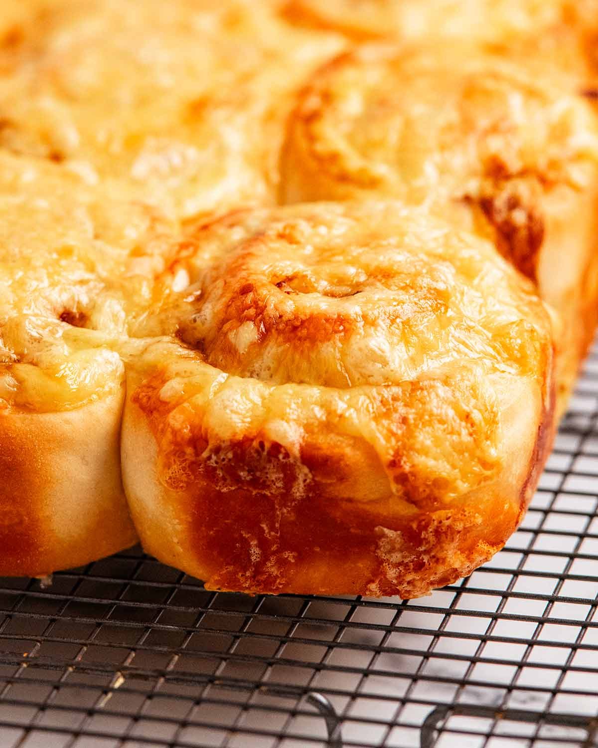 Cheese and Vegemite scrolls (Cheesymite scrolls)